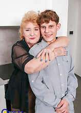 mom Porn Pics