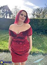 Toyboy doggystyle fucking tall, curvy and big ass cougar Juliet Redhead at her home